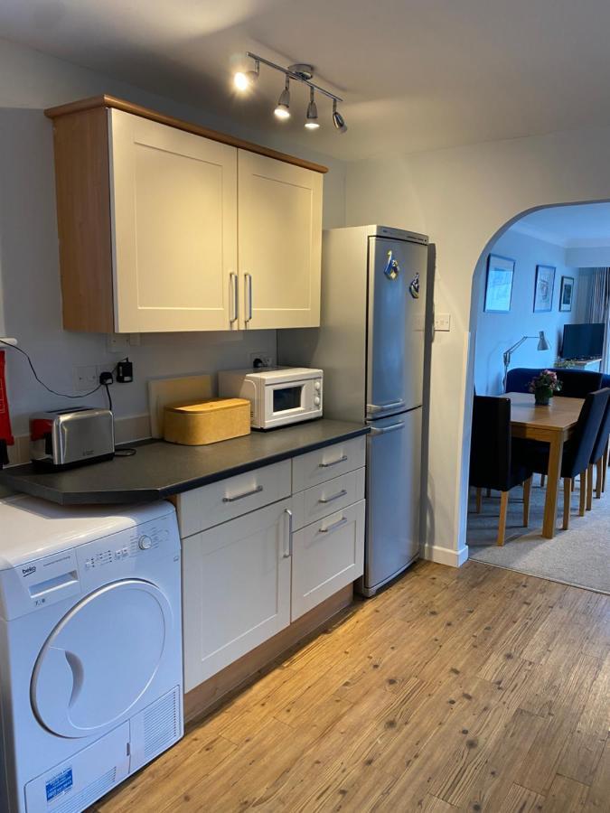 Trafalgar, Lovely Ground Floor Flat With Outside Patio Garden, Minutes Walk To Seafront ซีวิว ภายนอก รูปภาพ